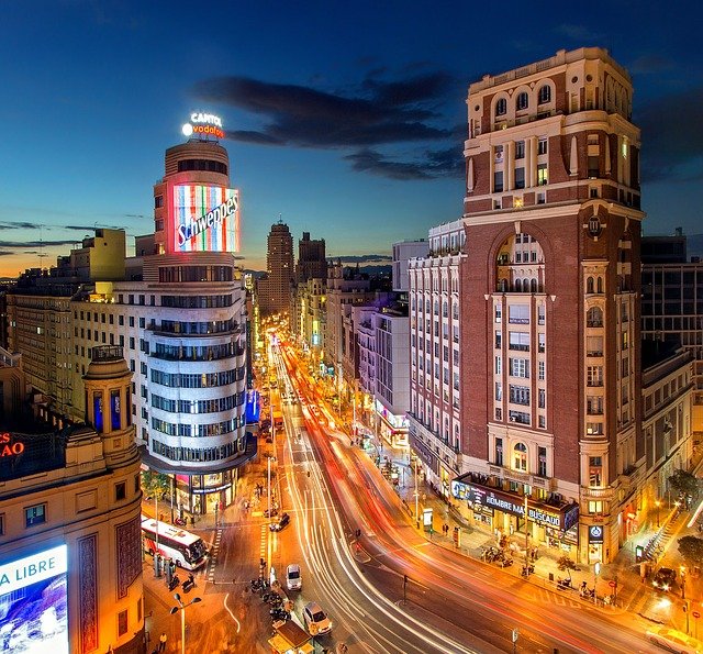Fotografía nocturna del centro de Madrid